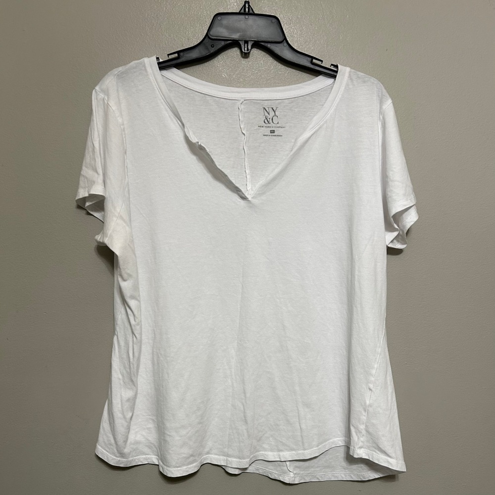 NY & Company White V Neck Short Sleeve T Shirt Top Women's Plus Size XXL